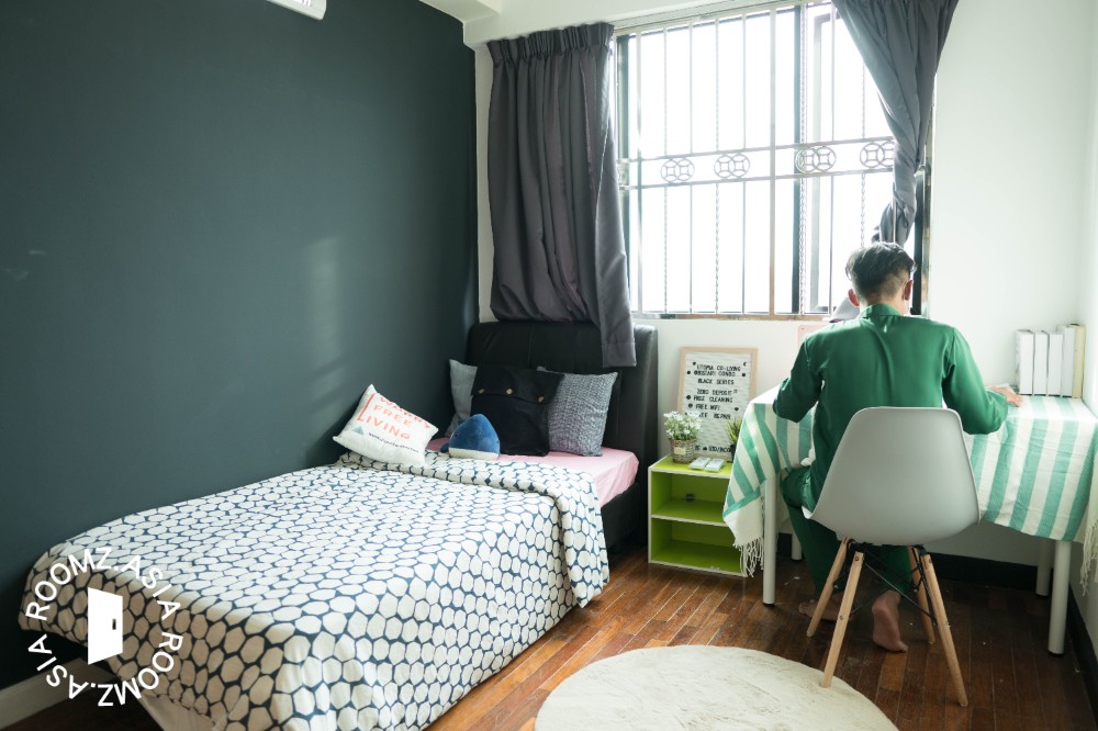 💼 Perfect for Interns & Working Adults – Bistari Room for Rent 🖥️