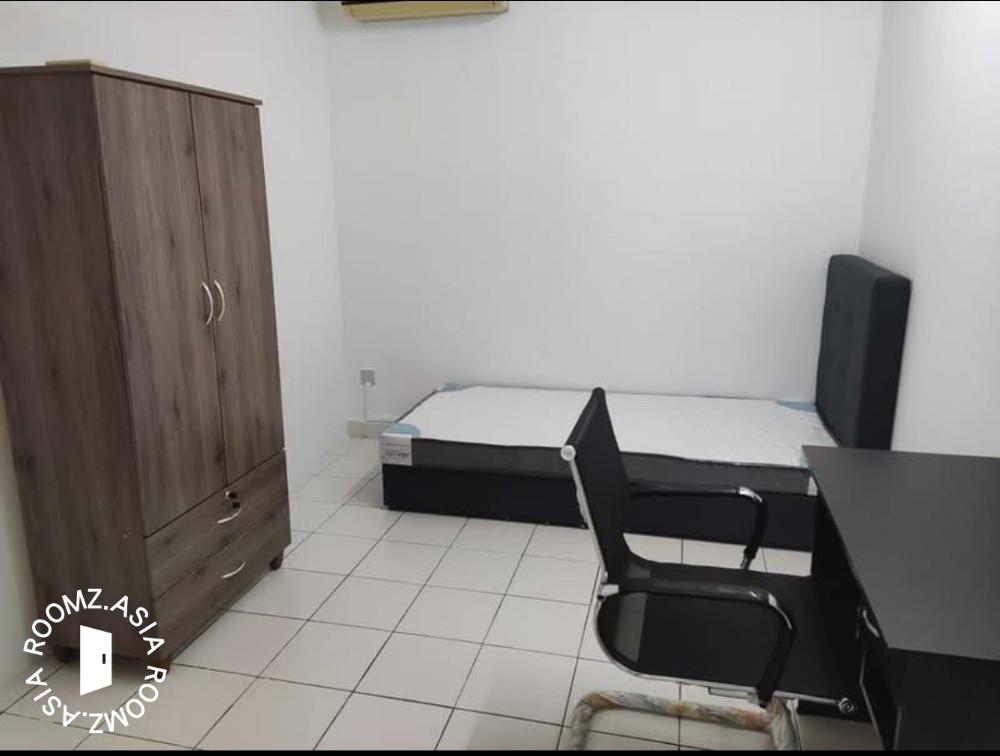 Puncak Nusa Kelana Single room for rent at