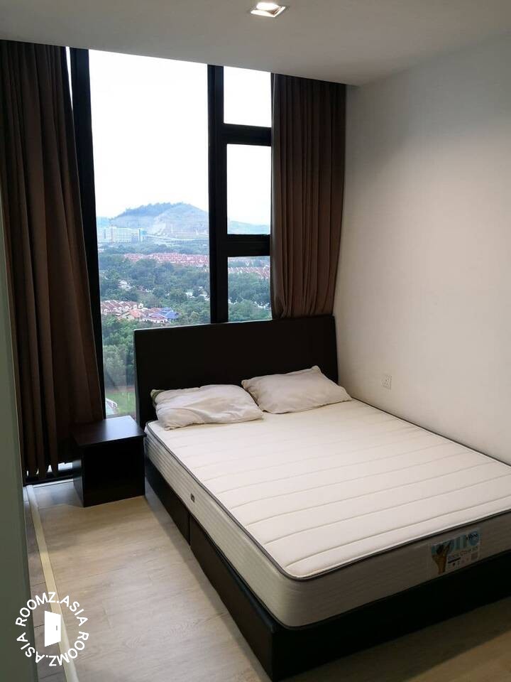 Single room for rent at with private 🛁bathroom