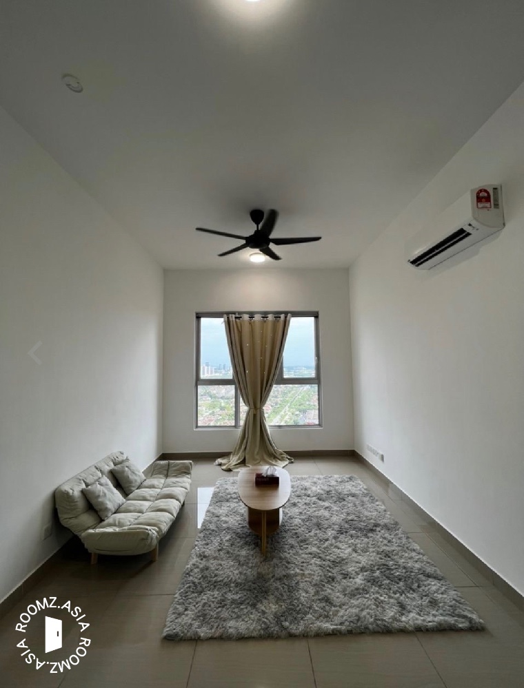 Studio room for rent at Nadayu28 Residences @ Bandar Sunway with private 🛁bathroom