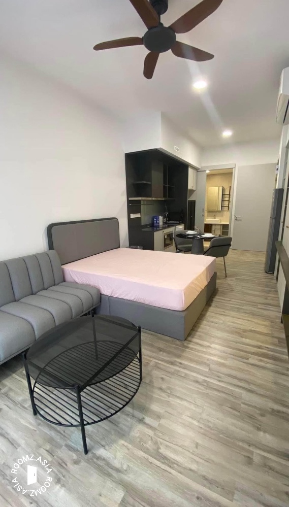Studio room for rent at KSL D'Esplanade Residence @ JB City Homestay with private 🛁bathroom