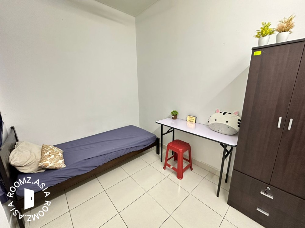 Single room for rent at