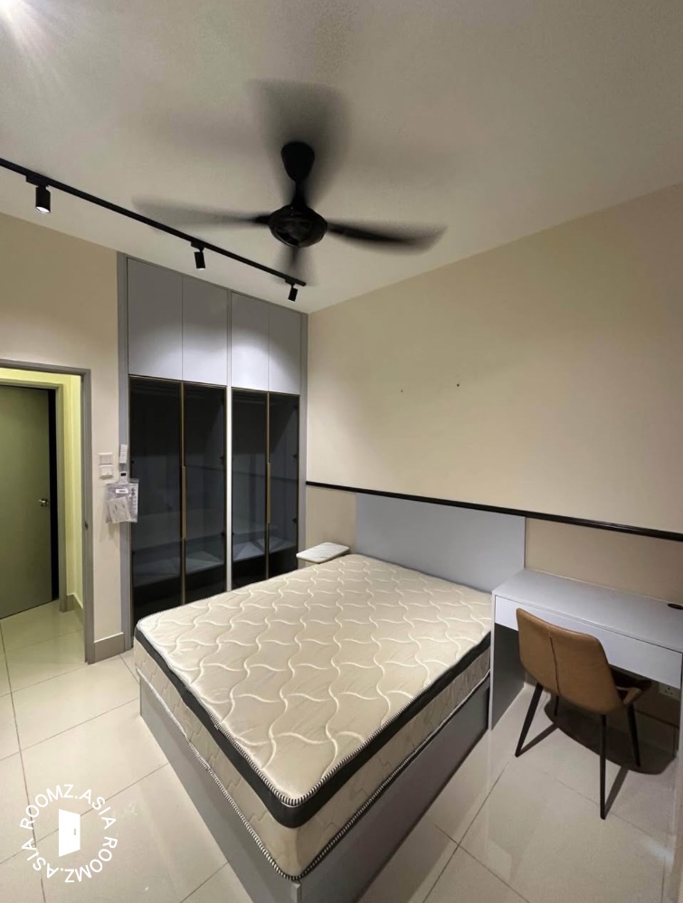 Studio room for rent at Golden Triangle 1 Condominium with private 🛁bathroom