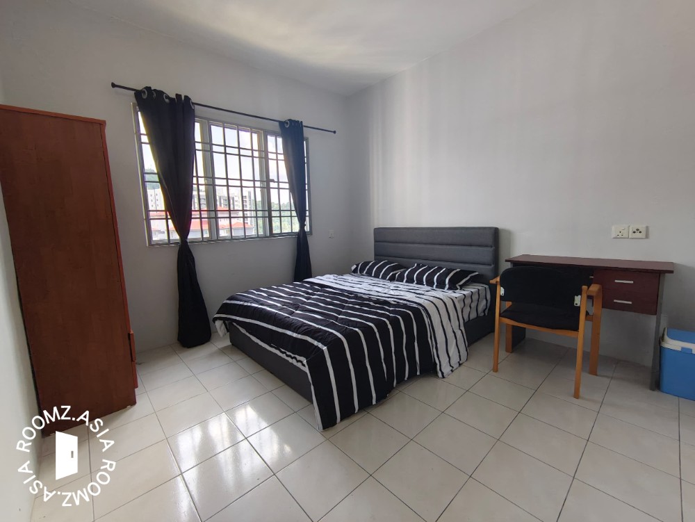 Middle room for rent at Angkasa Condominiums, Taman Connaught