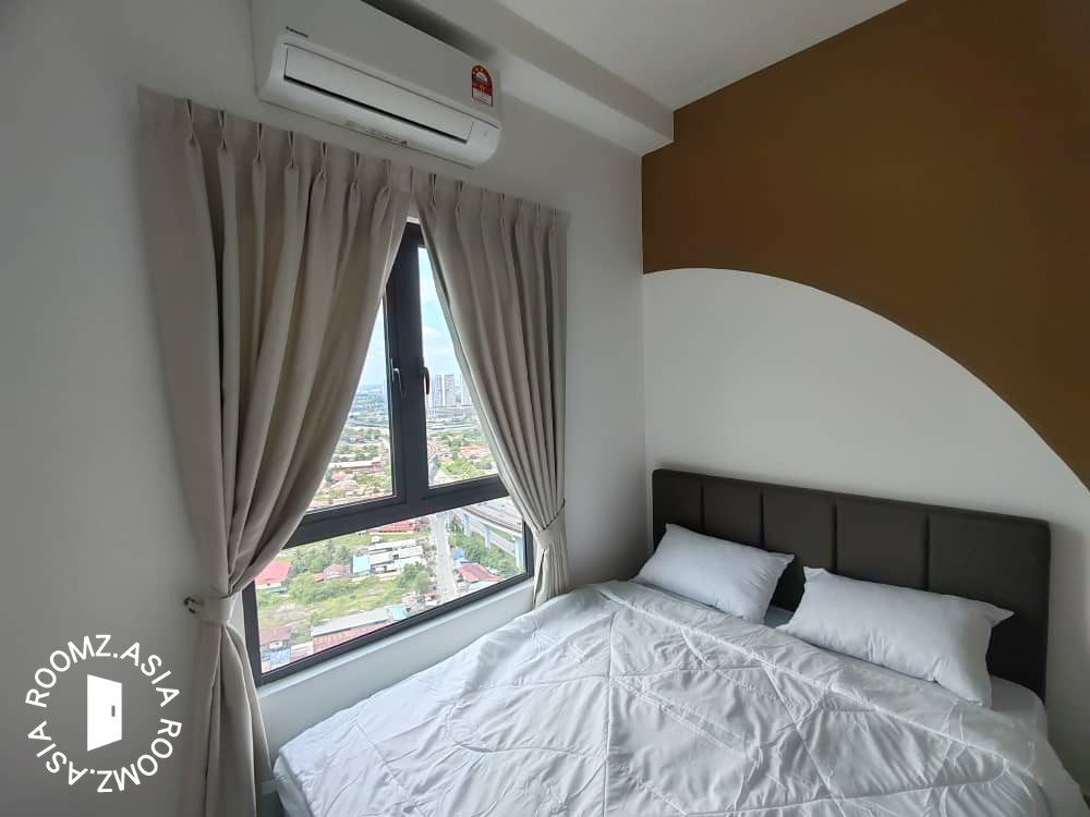 =Next to MRT= Middle room for rent prefer 👩female at Metro Cheras, Cheras Selangor