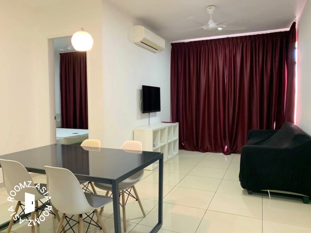Studio room for rent at with private 🛁bathroom