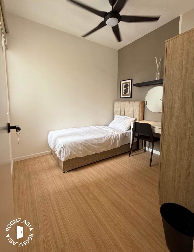 Studio room for rent at DK Senza @ Bandar Sunway with private 🛁bathroom