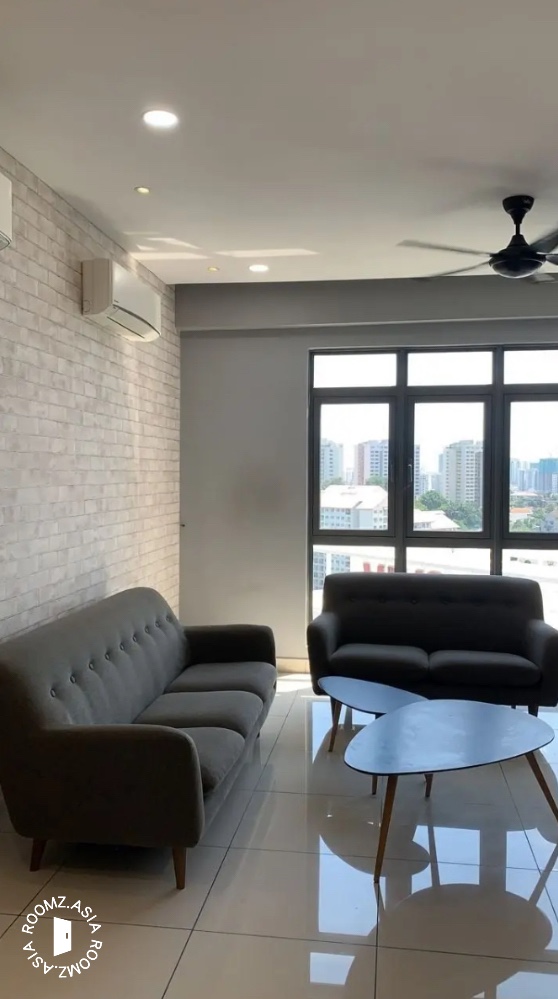 Studio room for rent at with private 🛁bathroom