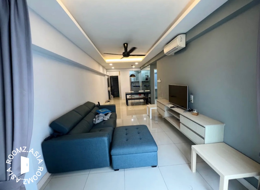 Studio room for rent at with private 🛁bathroom