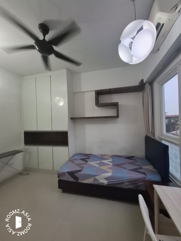 One Jelatek Middle Room Mix Gen Unit For Rent, Near LRT Setiawangsa
