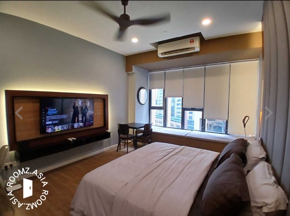 Looking for a happy, great tenant to make this cute and place home! A condo common room with a private bathroom for the tenant's own use. Fully furnished with a Queen sized bed, ceiling fan, aircon, wardrobe with mirror, study table with chair, televisi