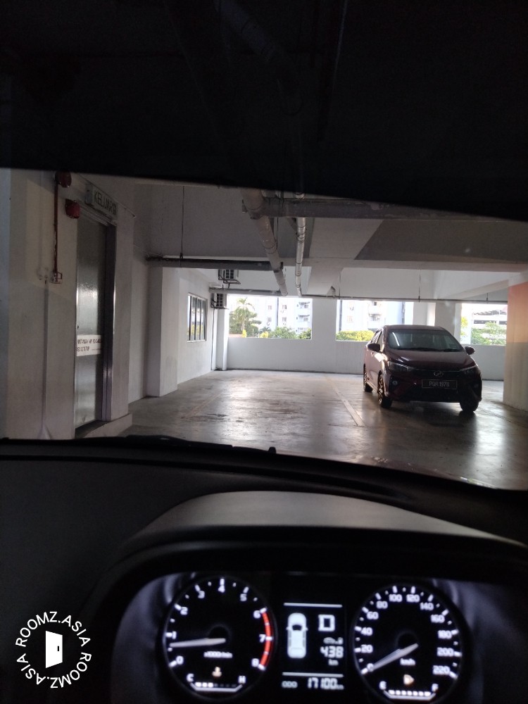 🚘Parking space for rent at SuriaMas Condominium