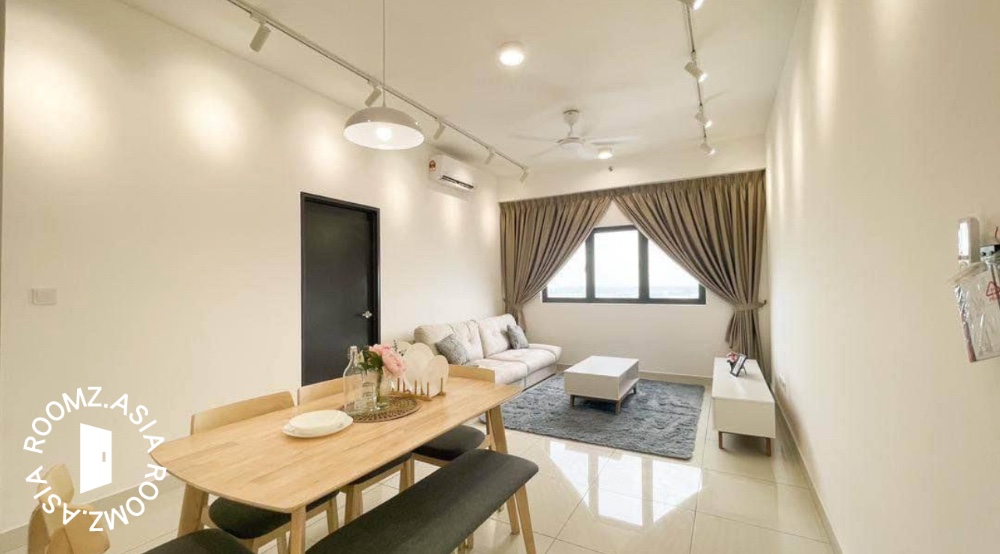 Studio room for rent at Cybersquare SOHO, Cyberjaya with private 🛁bathroom