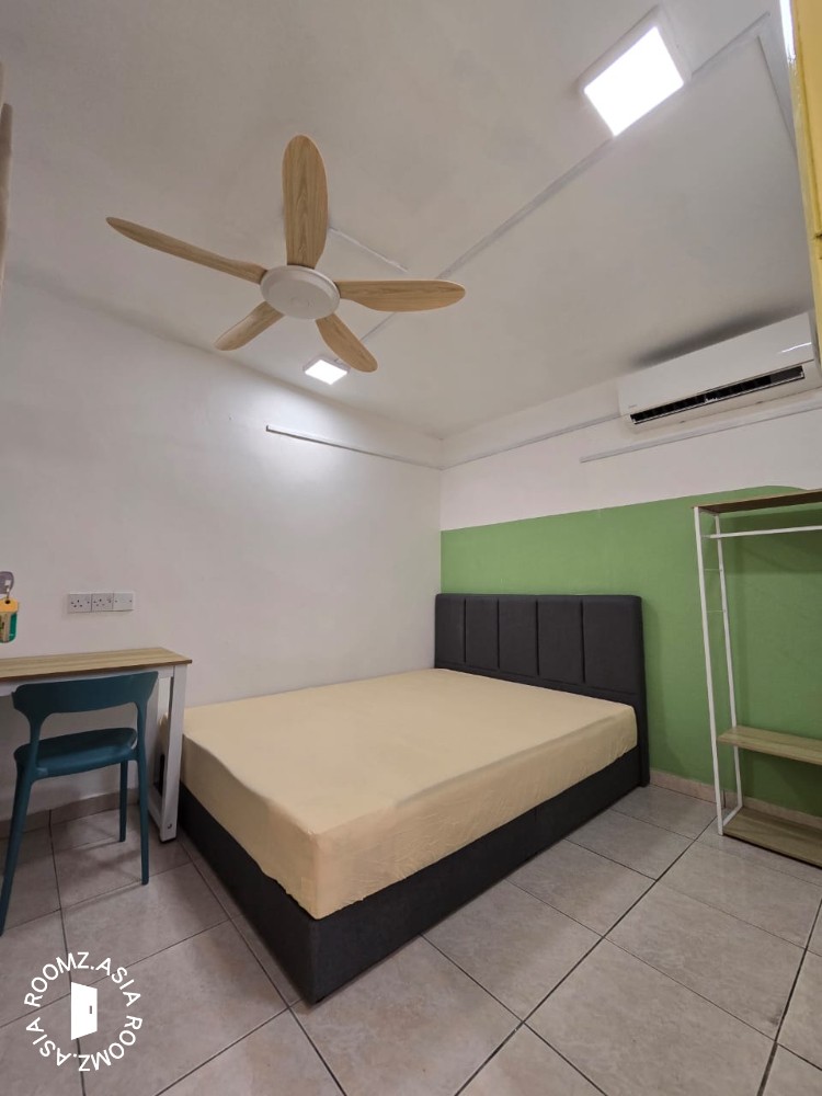 Single room walk Sunway Pyramid Taylor Mentari Easy Parking