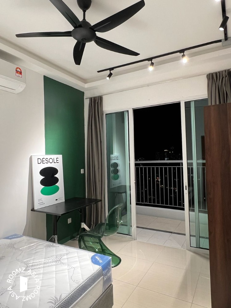 Brand New Deluxe Studio room for rent
