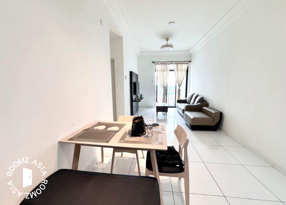 Studio room for rent at DA MEN Residences Tower A with private 🛁bathroom