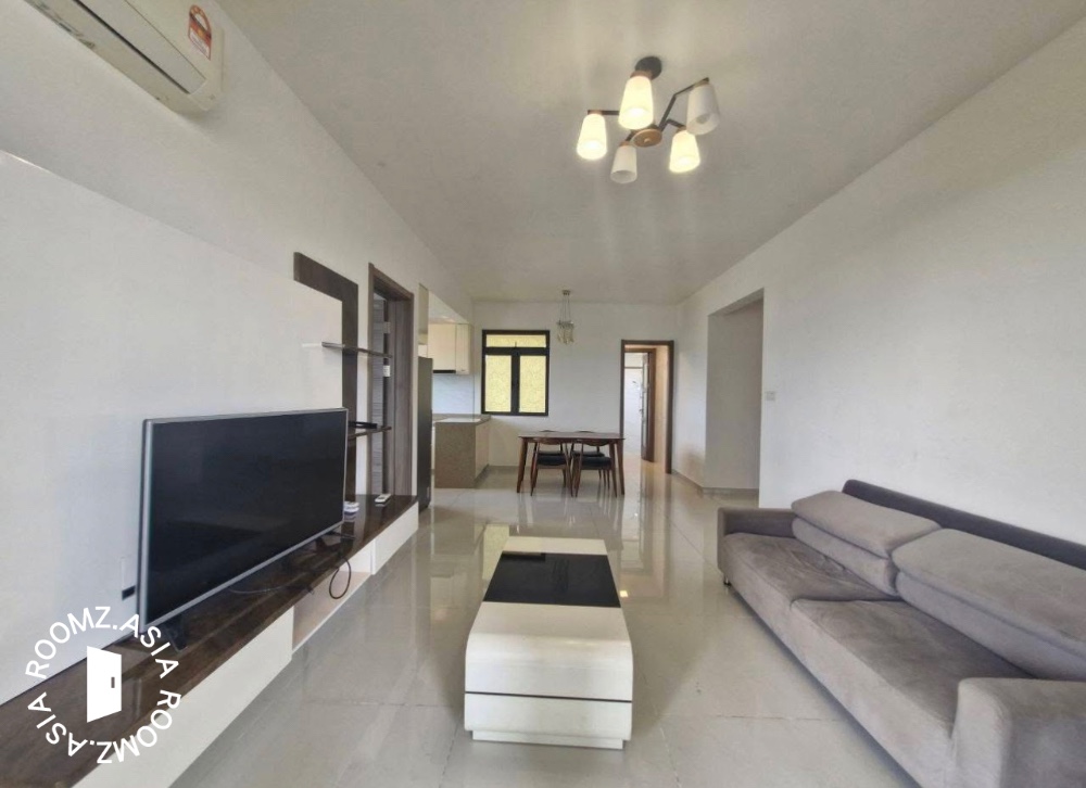 Studio room for rent at Nautica Lakesuites Condo with private 🛁bathroom