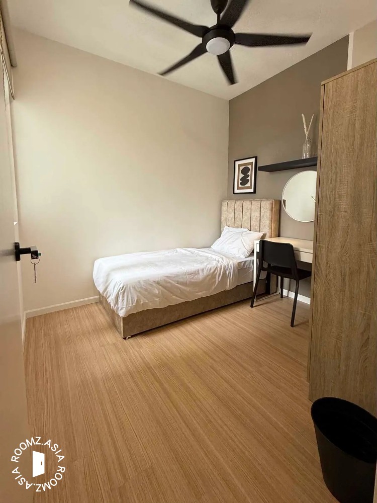 Single room for rent at Tuan 2egacy with private 🛁bathroom