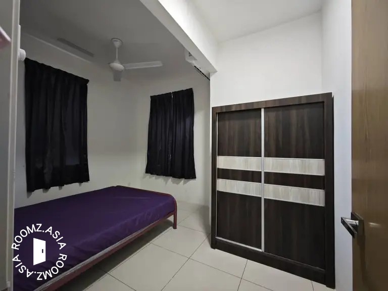 3 Bedroom for rent at Element Garden,Raja Uda with private 🛁bathroom