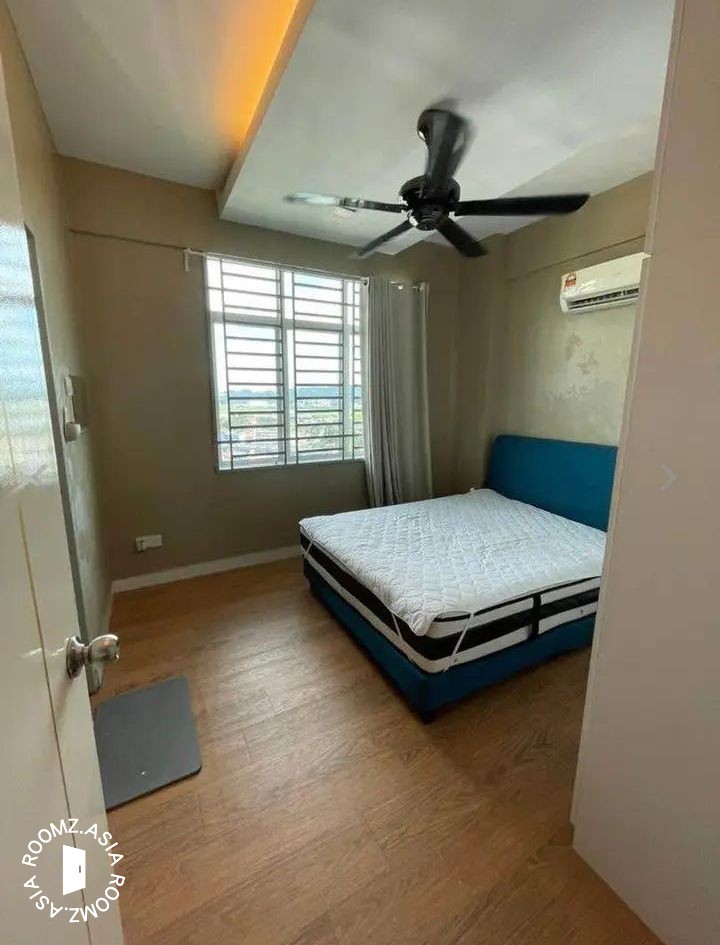 3 Bedroom for rent at Bayu Tiara, Bayan Lepas with private 🛁bathroom