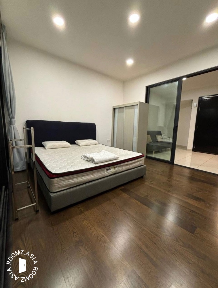 Studio room for rent at The Reach @ Titiwangsa with private 🛁bathroom
