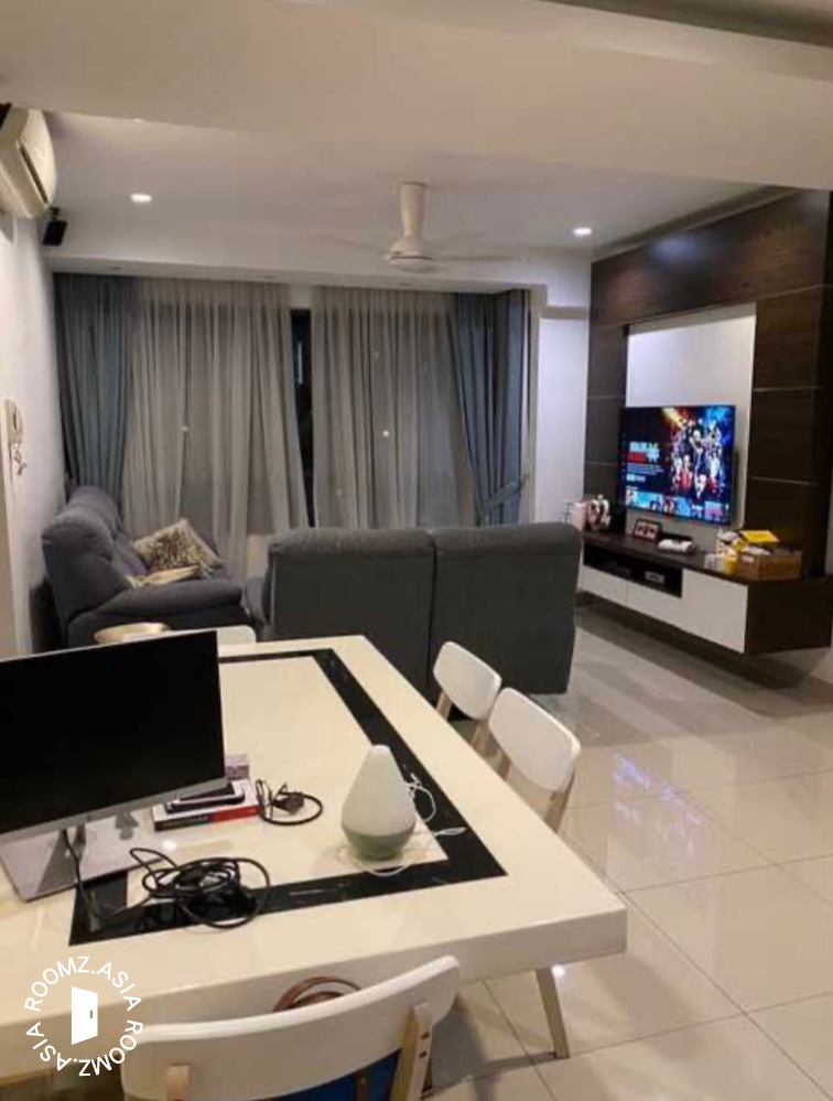 Fully furnished studio unit