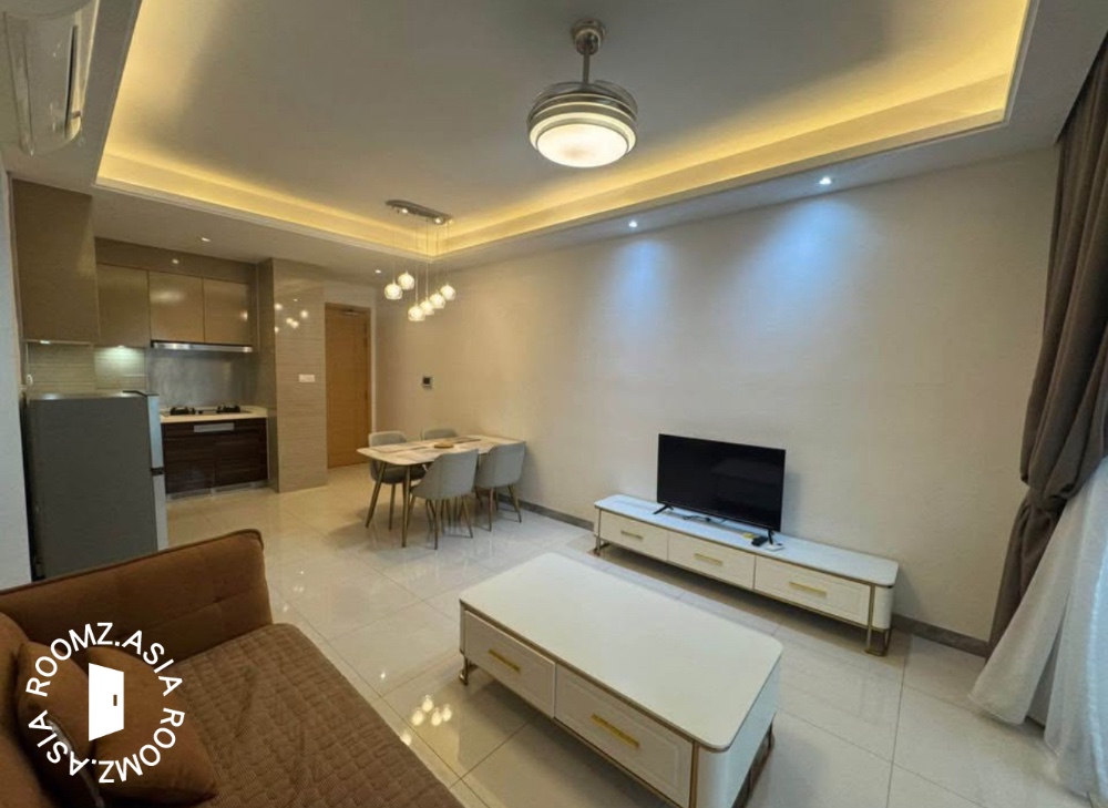 Studio room for rent at Mont' Kiara Sophia Condominum with private 🛁bathroom