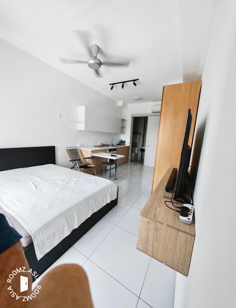 Studio room for rent at The Arc @ Cyberjaya Blocks C & D with private 🛁bathroom