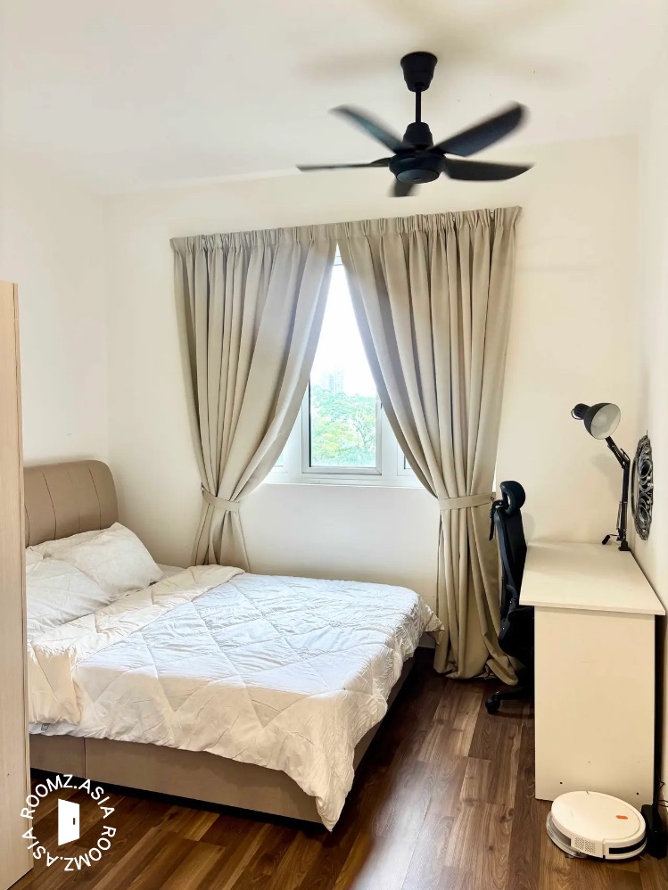 Studio room for rent at with private 🛁bathroom