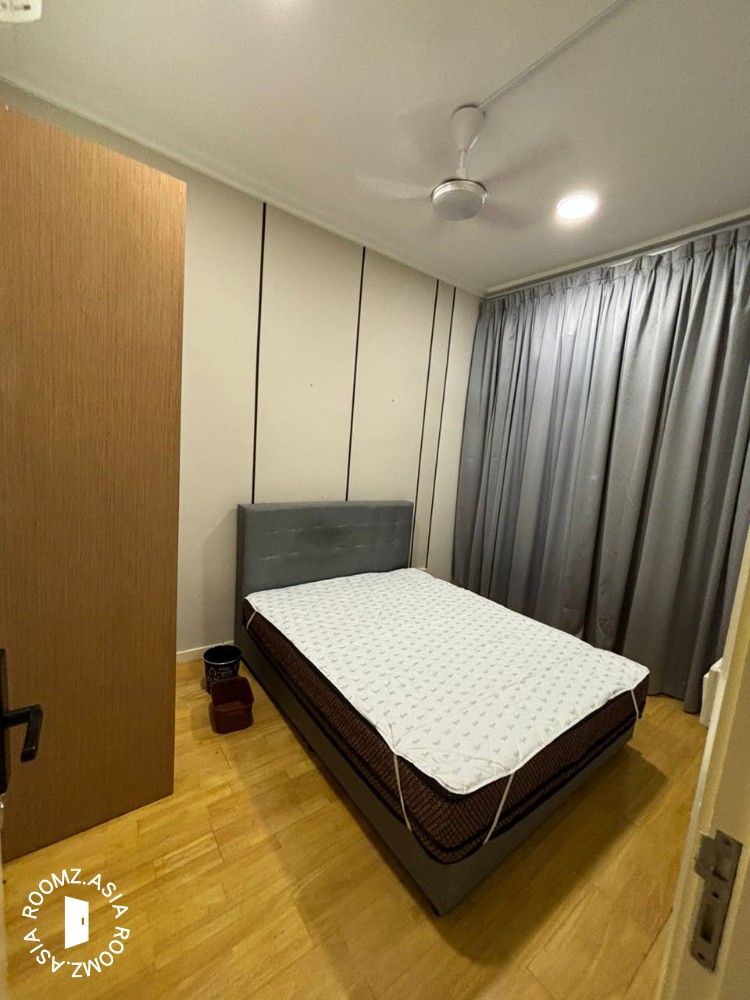 FULLY FURNISHED 231 TR walking distance to MRT TRX @Wifi Medium Room for rent,TRX,KL City Centre,