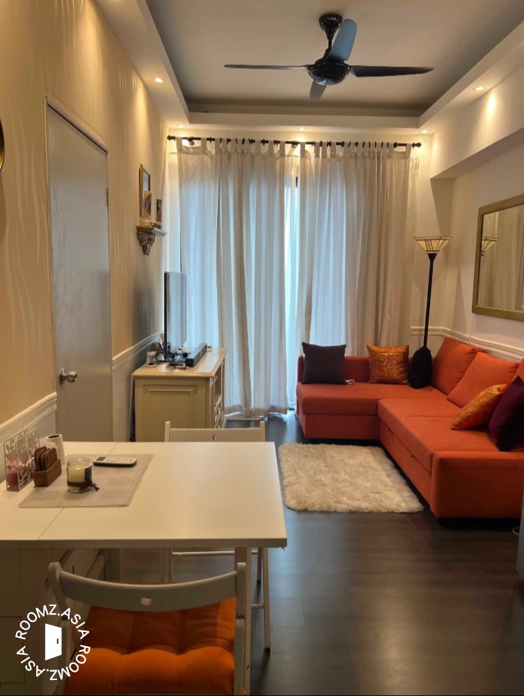 Fully furnished studio unit