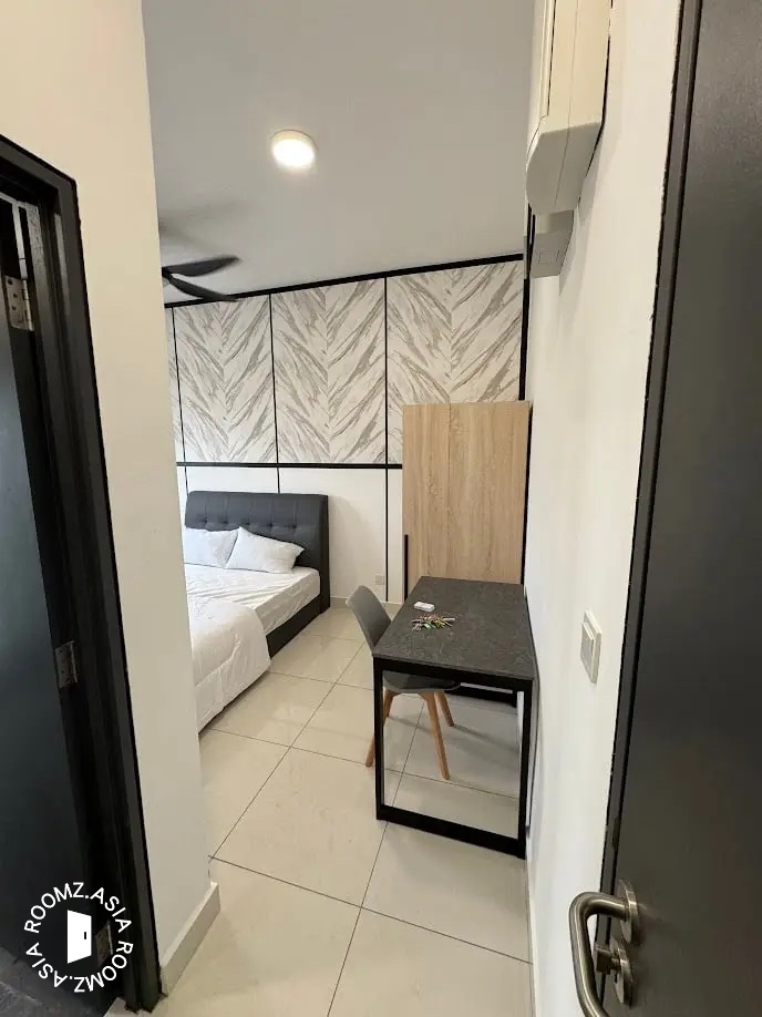Studio room for rent at with private 🛁bathroom