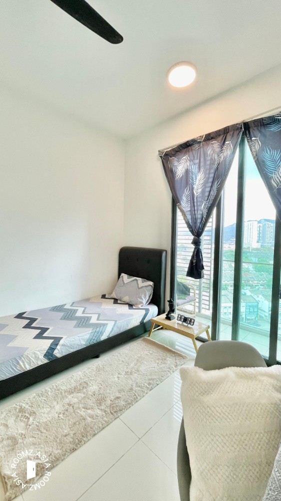 FEMALE BALCONY ROOM FOR RENT IN SETAPAK DANAU KOTA SUITE INCLUDE UTILITY