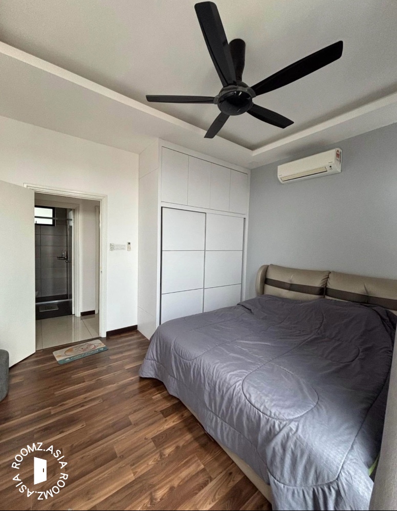 Studio room for rent at Heritage Condominium with private 🛁bathroom