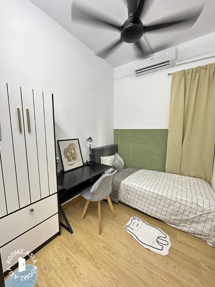 ✨😍Cozy & Affordable Single Room Rental 📍Near Public Transport - Easy Access to Mid Valley