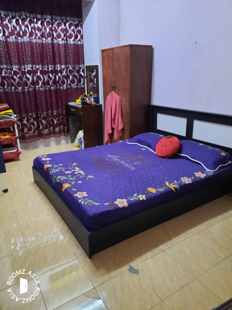 Room for rent at Bandar Pinggiran Subang / Subang2 U5 Shah Alam (👩female)