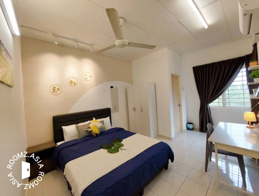 Master room for rent with private 🛁bathroom