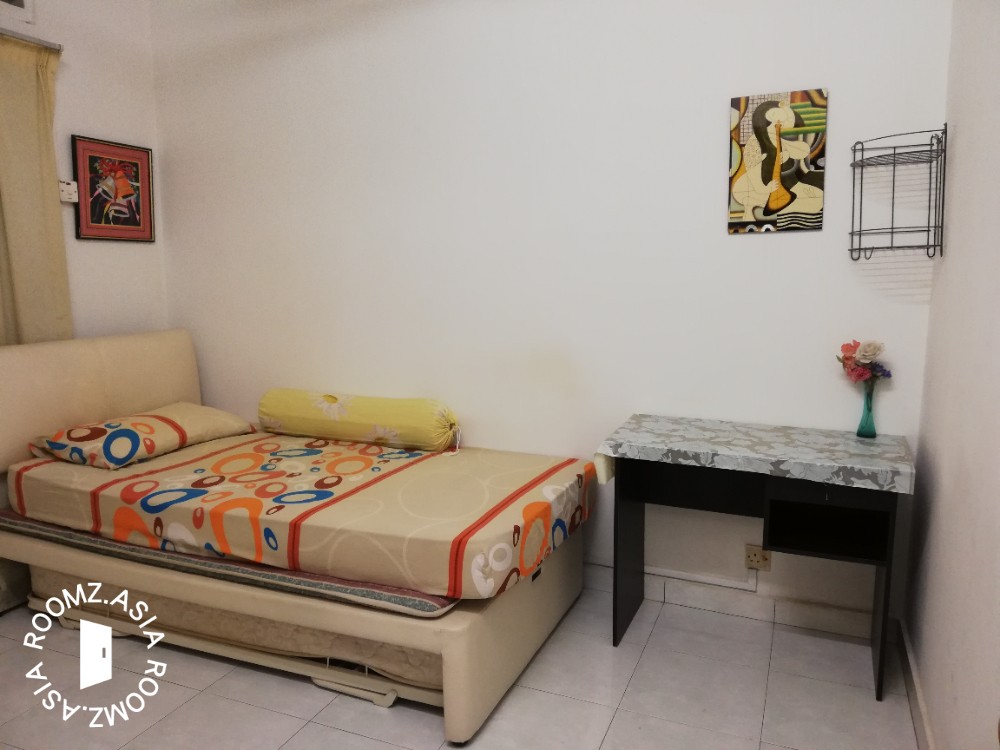 Single Room For Rent at Taman Tun Dr Ismail