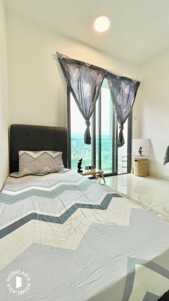 FEMALE BALCONY ROOM FOR RENT IN SETAPAK DANAU KOTA SUITE INCLUDE UTILITY