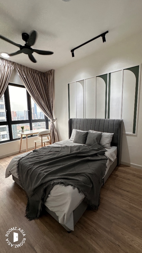 4 bedroom 3 bathroom condominium for rent at Sunway Belfield, Loke Yew
