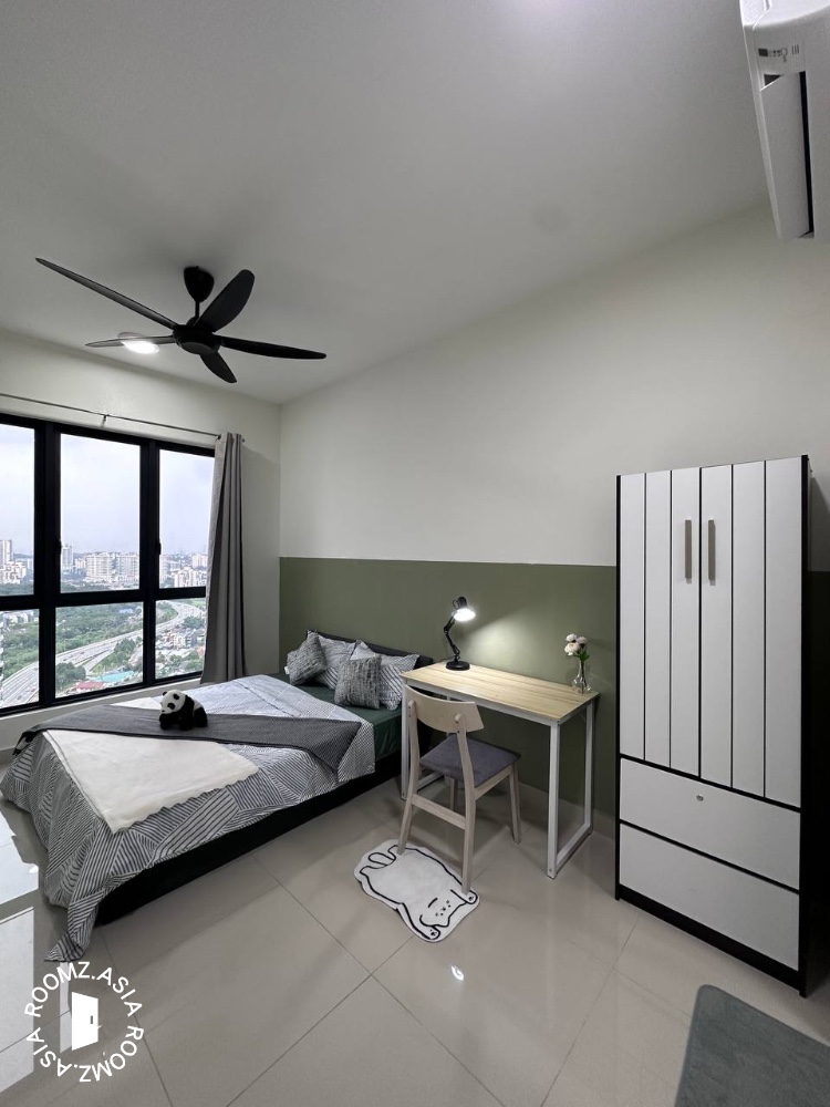 Master room for rent at Platinum Arena with private 🛁bathroom