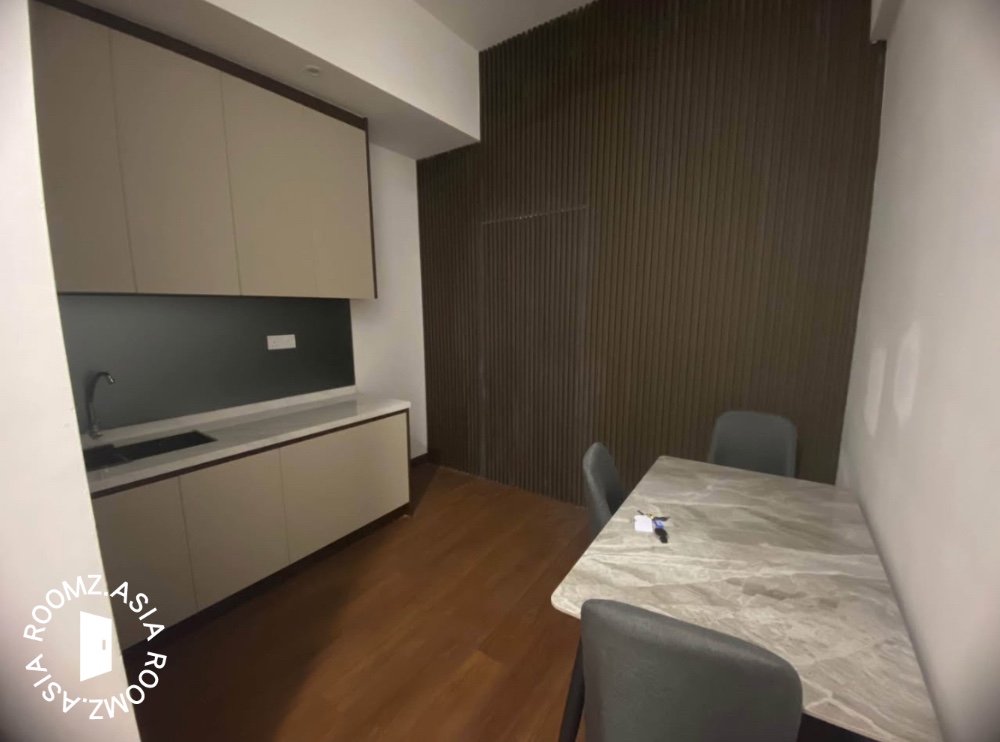 Studio room for rent at with private 🛁bathroom