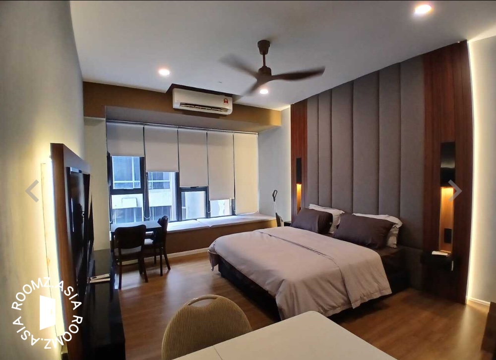 Looking for a happy, great tenant to make this cute and place home! A condo common room with a private bathroom for the tenant's own use. Fully furnished with a Queen sized bed, ceiling fan, aircon, wardrobe with mirror, study table with chair, televisi