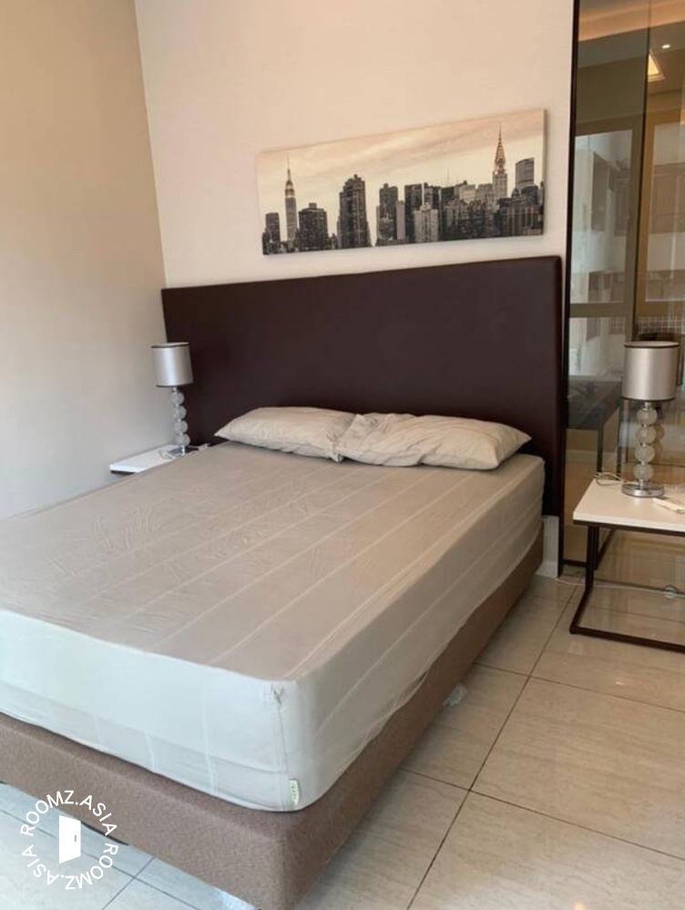Studio room for rent at with private 🛁bathroom