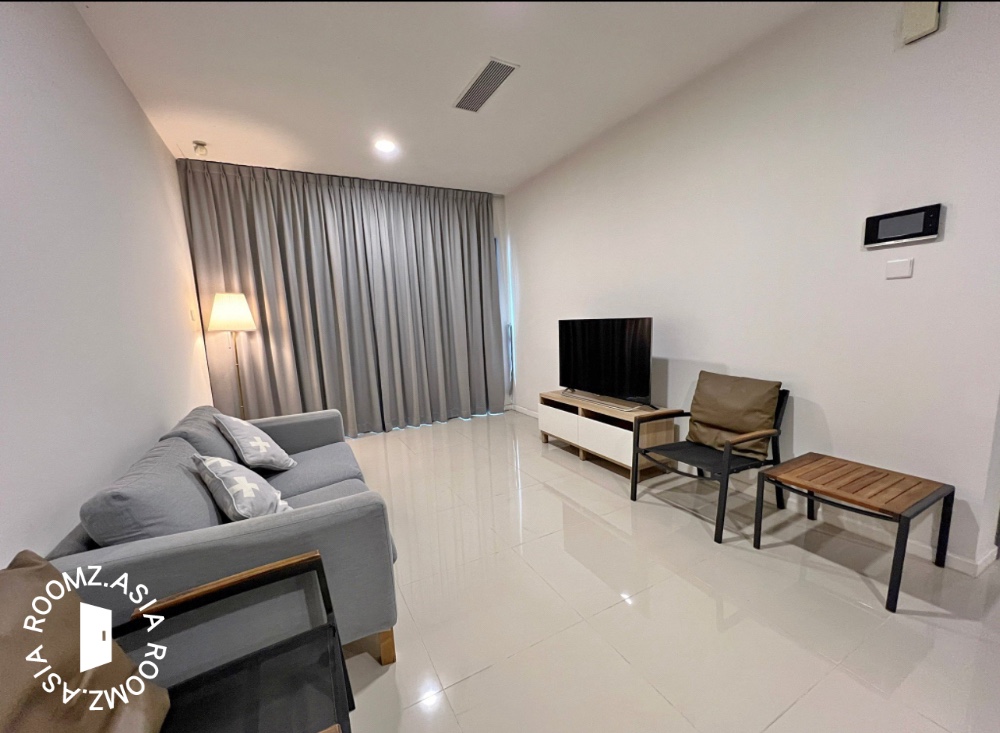 Studio room for rent at The Leafz by EXSIM with private 🛁bathroom