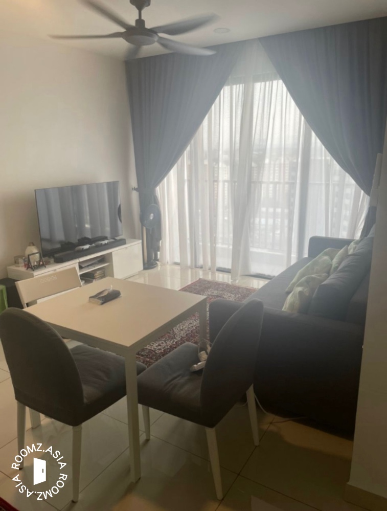 Fully furnished studio unit