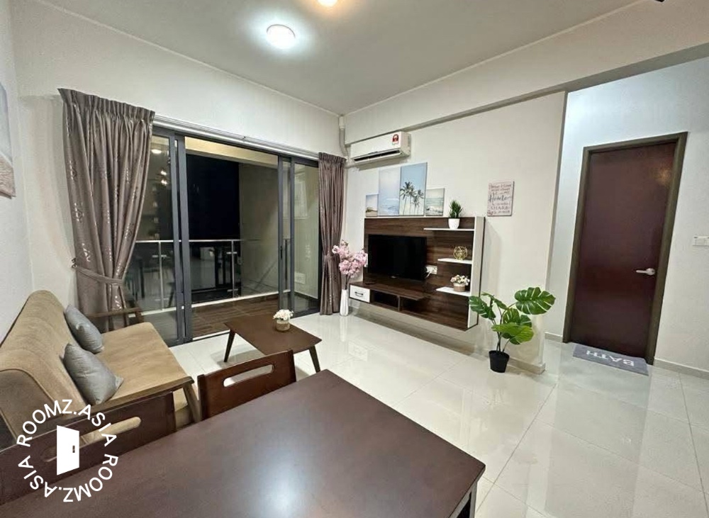 Studio room for rent at Seri Maya Condominium with private 🛁bathroom