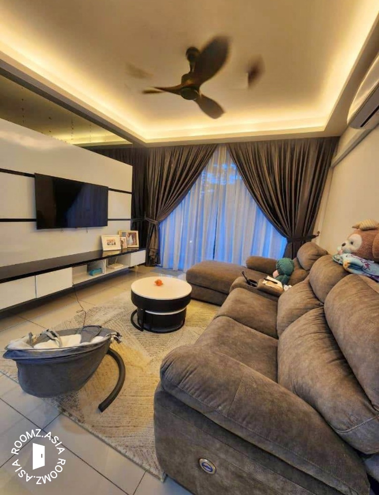 Studio room for rent at Nova Saujana Block B with private 🛁bathroom