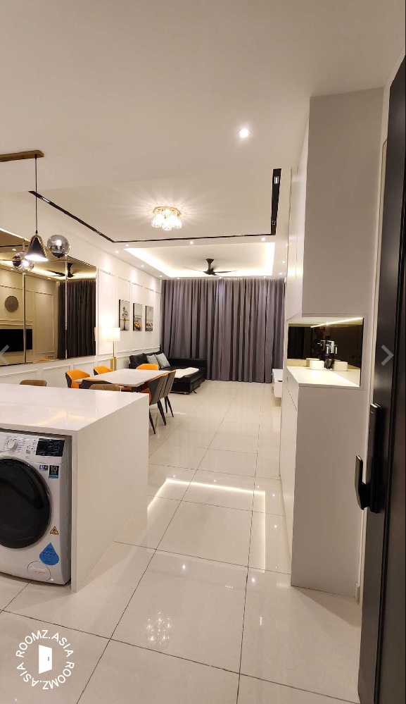 Looking for a happy, great tenant to make this cute and place home! A condo common room with a private bathroom for the tenant's own use. Fully furnished with a Queen sized bed, ceiling fan, aircon, wardrobe with mirror, study table with chair, televisi