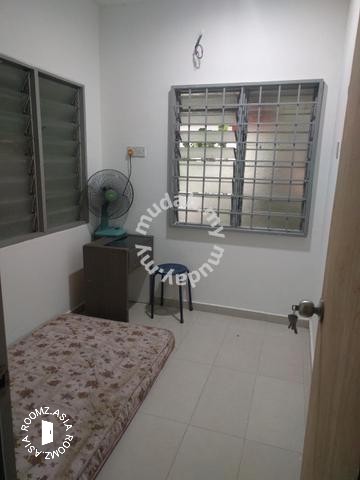 Single room for rent at